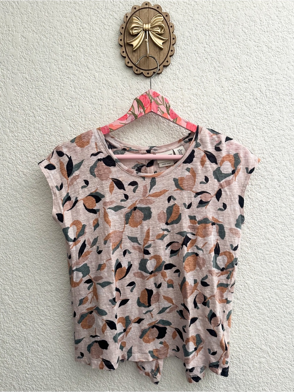 Rachel Zoe Blush Pink Abstract Leaf 100% Linen Cap Sleeve Tee